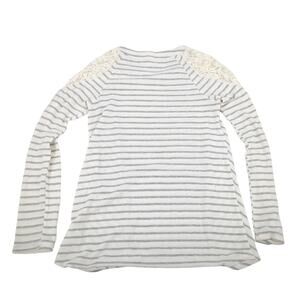 EUC Maurices White Gray Stripe Blouse Womens XS Open Shoulder